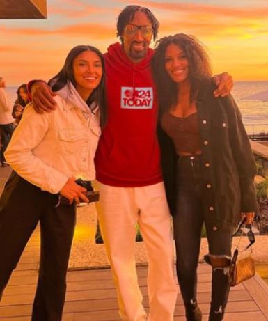 Taylor Pippen with her father Scottie Pippen and half-sister Sierra in 2022